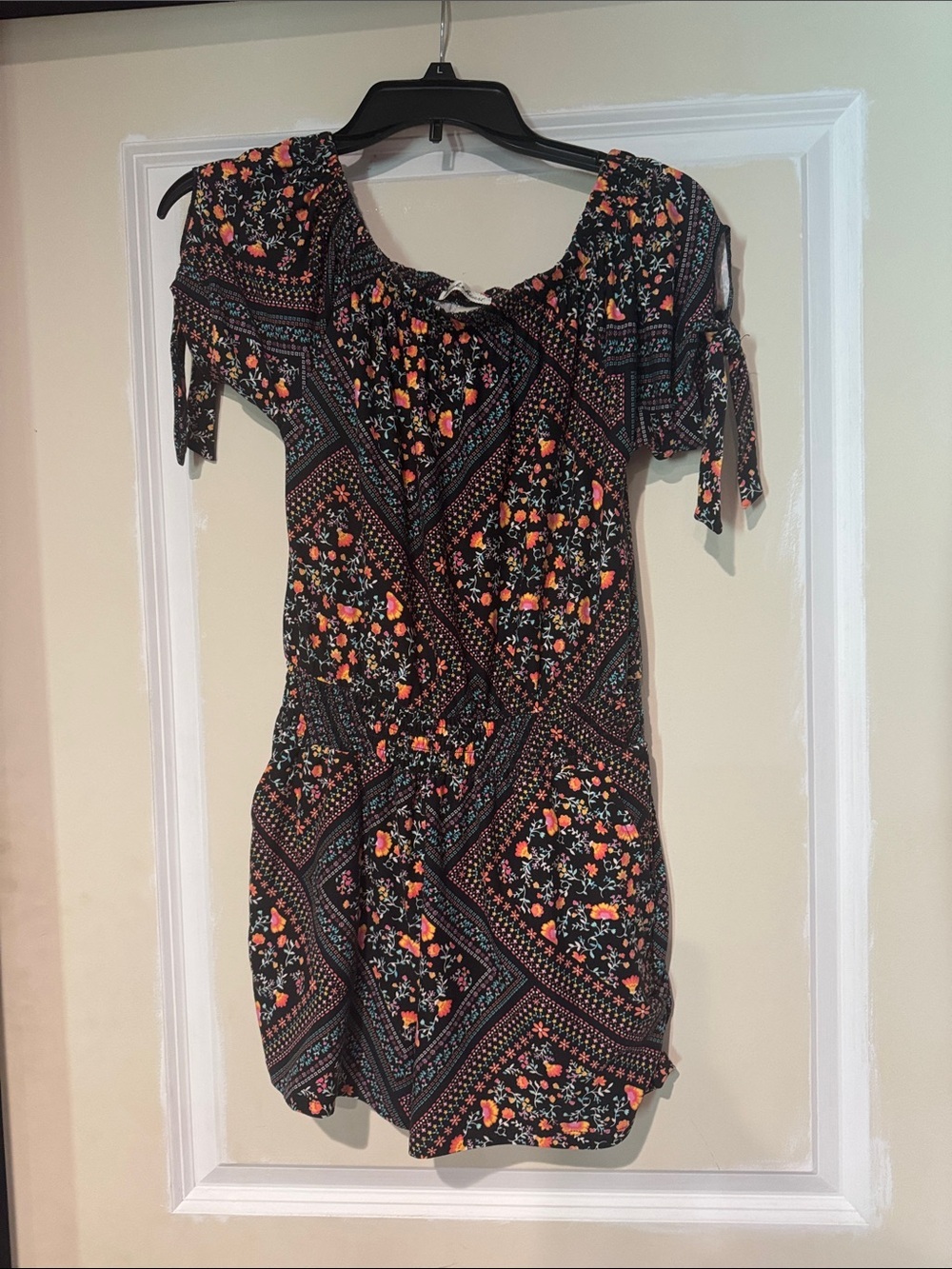 Black Floral Off-Shoulder Tie Sleeve jumper